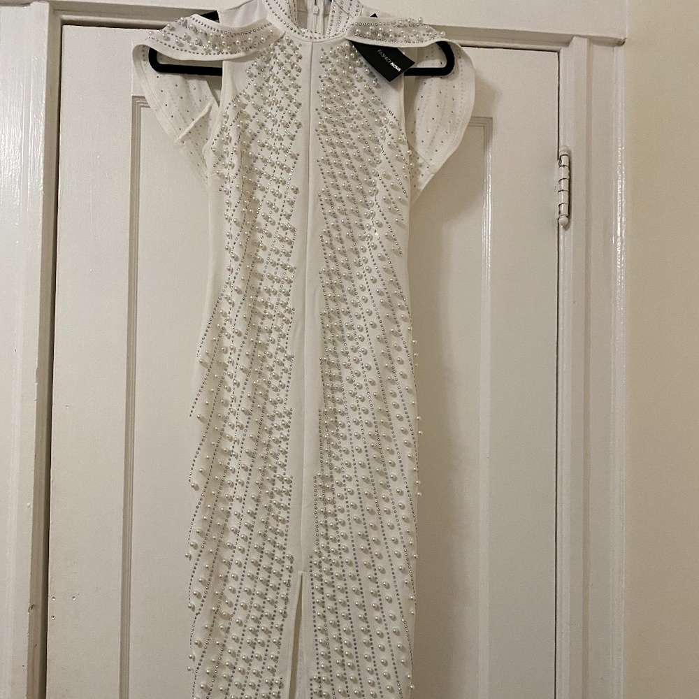 White Pearls Dress, size S, brand  new